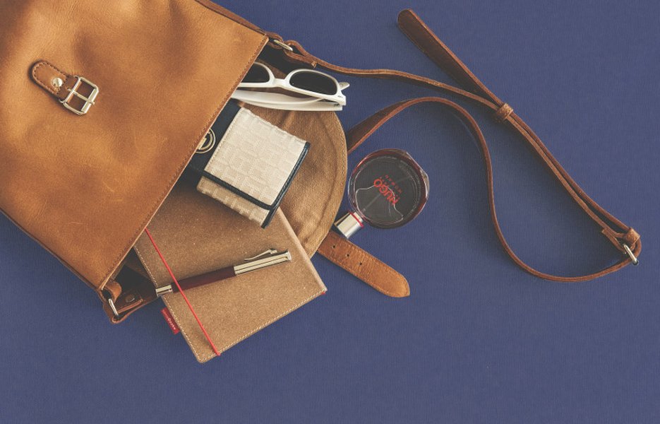 Käsilaukku kantaa sinulle tärkeät tavarat mukanasi mutta on myös yksi suuri osa asusi kokonaisuutta. 