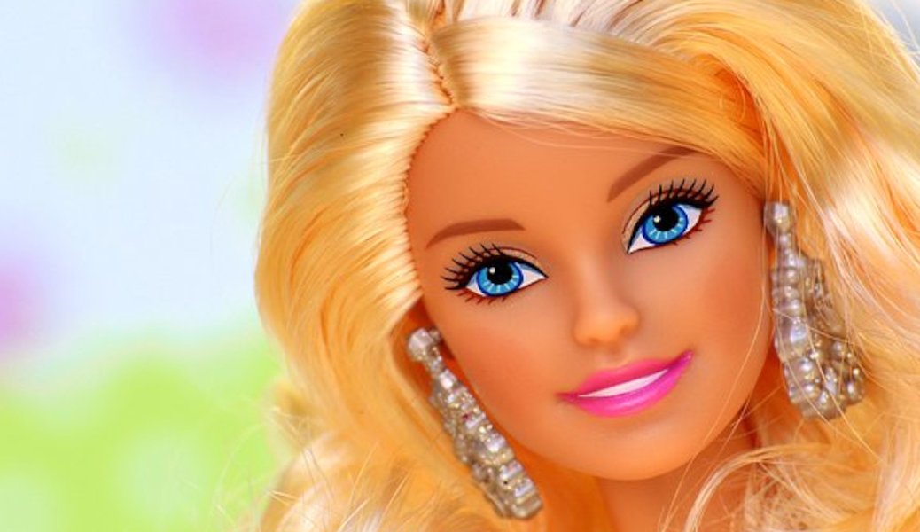 Ihana Barbie hurmaa lapset vuodesta toiseen. 
