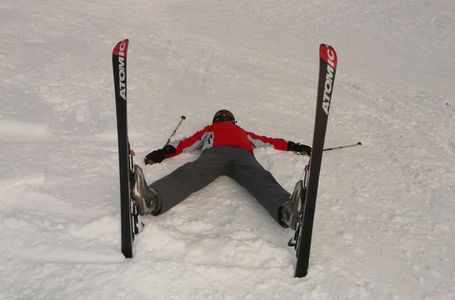 Hyytyikö hiihtäjän vauhti? Ei hätää, Kärkkäiseltä löytyy varaosat suksiin ja sauvoihin, sekä muut varusteet hiihtourheiluun kaikissa harrastajatasoissa!